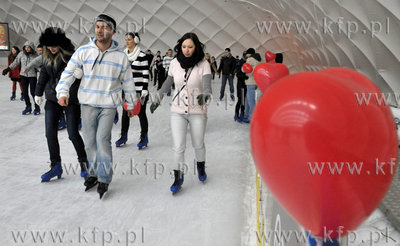 Oficjalne obchody Walentynek na gdanskim krytym lodowisku...