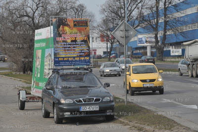 Gdansk Oliwa, parking przed hala Olivia na skrzyzowaniu...