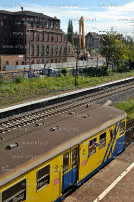 Wyburzanie stoczniowych budynkow przy ul. Jana z Kolna.
06.09.2012...