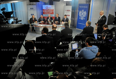 W gdanskim Osrodku Telewizji Polskiej nastapilo uroczyste...