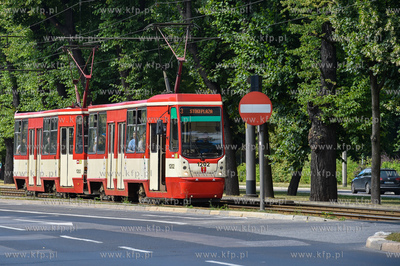 Tramwaj KONSTAL 105N (NA) na al. Zwycięstwa w Gdańsku....