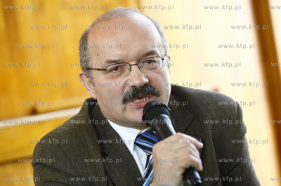 Gdynia.Konwencja wyborcza Libertas Pomorze. Nz. Roman...