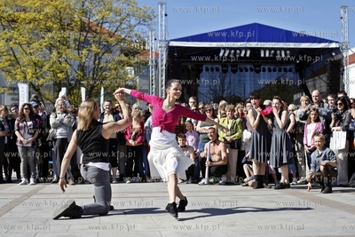 Sopot. Plac Przyjaciol Sopotu. Flash Art. ( w rez.Joanny...