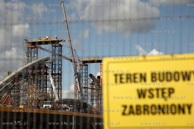 Montaz luku stanowiacego element nosny wiaduktu na...