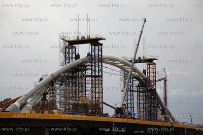 Montaz luku stanowiacego element nosny wiaduktu na...