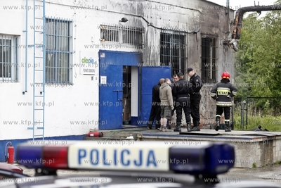 Pozar w punkcie odbioru towaru sklepow OLE OLE i RTV...