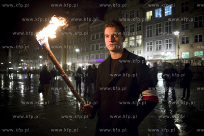 Gdańsk. Długi Targ. Protest Młodzieży Wszechpolskiej...