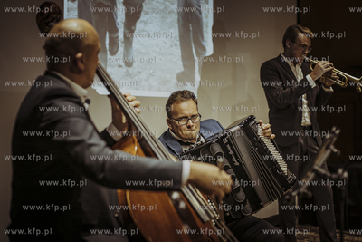 Nadbałtyckie Cenntrum Kultury. Wieczór wspomnieniowy...