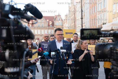 Konferencja prasowa Szymona Hołowni, Marszałka Sejmu...