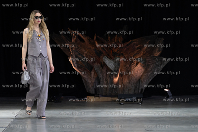 Pokaz mody i bursztynu AMBER Vibes podczas międzynarodowych...