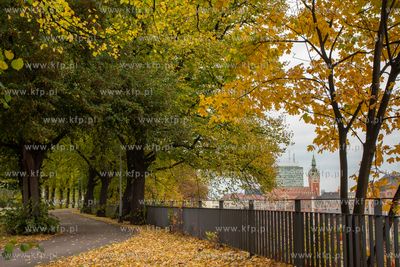 Gdańsk, ul. 3 maja. Jesienny krajobraz. 15.10.2021...