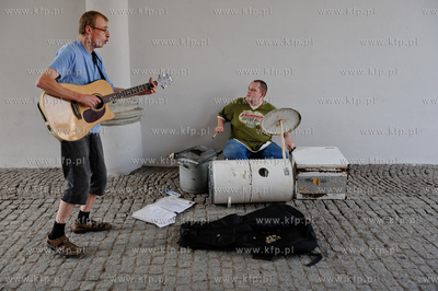 Gdansk. Dlugi Targ. Uliczni grajkowie.
19.07.2011
fot....