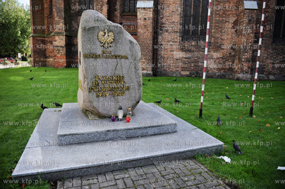 Slupsk. Pomnik upamietniajacy POlskie Panstwo Podziemne.
06.09.2011
fot....