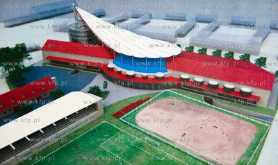 Gdansk. Rozbiorka hali sportowej nalzacej do klubu...