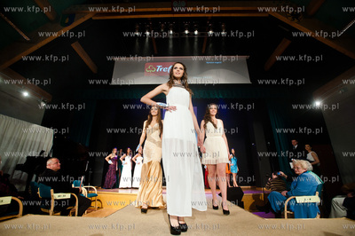 Gminny Dom Kultury w Pierwoszynie. Gala Finalowa Miss...