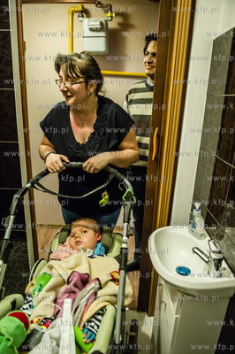 Gdansk. 8-letni Pawela, cierpiacy na rdzeniowy zanik...