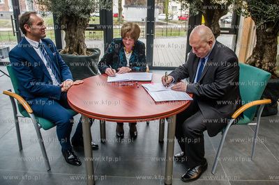 Gdansk. Uroczystosc oficjalnego otwarcia nowej siedziby...