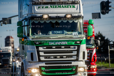 Gdańsk. Parada samochodów cieżarowych marki Scania,...