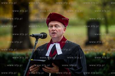 Gdańsk. Cmentarz Nieistniejących Cmentarzy. Modlitwa...