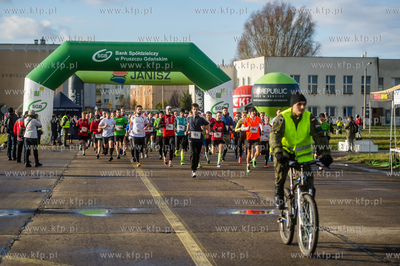 49 Baza Lotnicza w Pruszczu Gdańskim. Bieg Niepodległości.
12.11.2016
fot....