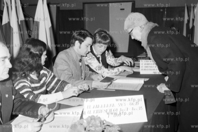 Wybory do Rad Narodowych. Lokal Komisji Wyborczej nr...