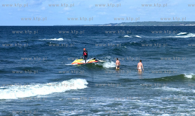 Ustka

Ratownicy Wodnego Ochotniczego Pogotowia Ratowniczego...