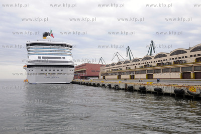 Wycieczkowiec Costa Pacifica zawinal do portu w Gdyni.
27.05.2011
fot....