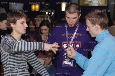 Mistrzostwa Polski w grze Kamien Nozyce Papier - rozgrywane...