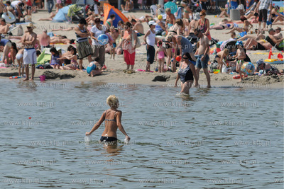 Lato wrocilo. Tlumy zazywajacych nie tylko slonecznych...