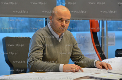 Gdynia. Na terenie sasiadujacym z apartamentowcem Sea...