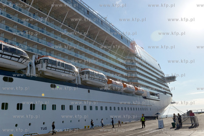Wycieczkowiec Celebrity Eclipse w Gdyni. 18.06.2014...
