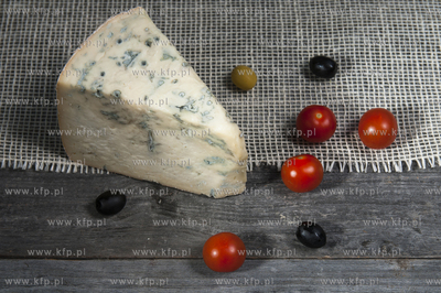 Ser podpuszczkowy, miękki, dojrzewający niebieski...