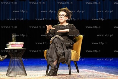 Theater De Regentes w Hadze.Spotkanie z Olgą Tokarczuk...