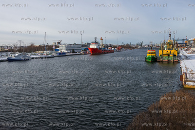 Baza Petrobalticu na Martwej Wiśle w Gdańsku, widok...