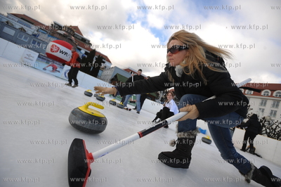 Sopot. W ostatni dzien slizgawni na molo, Sopot Curling...