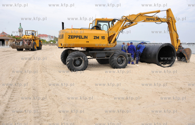 Prace przy budowie wylotow sopockich potokow w glab...