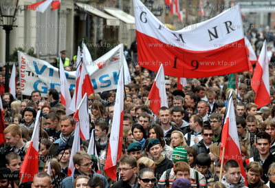 Gdansk. ul. Dluga. 70 rocznica mordu w Katyniu. Marsz...