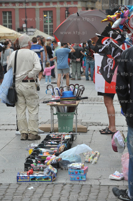 Handel na Dlugim Targu w Gdansku.
24.08.2011
Fot....