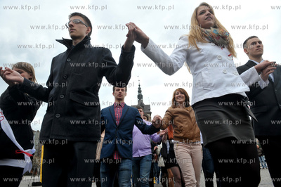 Gdansk. Targ weglowy. I Miejski Polonez Maturzystow....