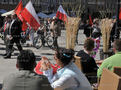 Manifestacja 1 majowa z okazji Swieta Pracy zorganizowana...