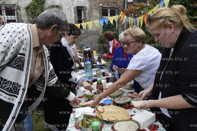 Gdańsk.Swięto Biskupiej Górki.Piknik dla gości...