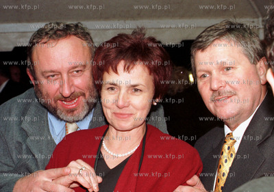 Danuta Walesowa z Tadeuszem Drozda i Ryszardem Kokoszka...