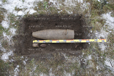 Rebiechowo. Saperzy przygotowujacy teren pod budowe...