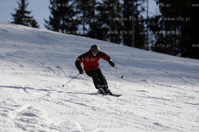 Wieżyca koło Szymbarka. Stok narciarski. 04.03.2012...