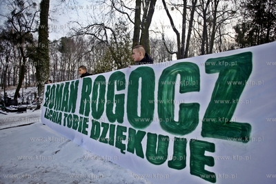 Cmentarz garnizonowy w Gdansku. Pogrzeb pilkarza i...