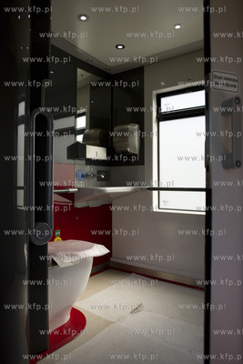 Przejazd i prezentacja składu PKM ze stacji Niedźwiednik...