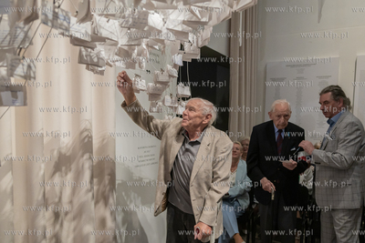 Instalacja artystyczna w Muzeum II Wojny Światowej...