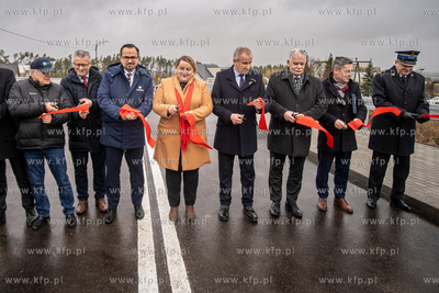 Oficjalne otwarcie wiaduktu w Niestępowie, który...