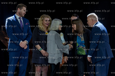 Pokaz mody i bursztynu AMBER Vibes podczas międzynarodowych...