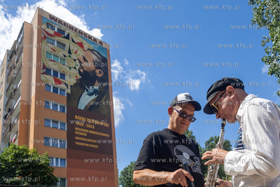 Gdańsk, ul. Warneńska 4. Mural upamiętniający Rafała...
